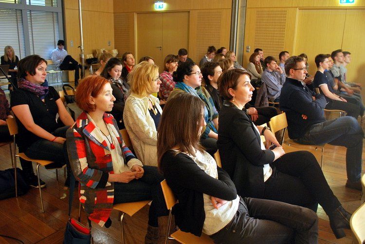 Wyloguj się do życia – a robi się to TAK! – relacja z debaty